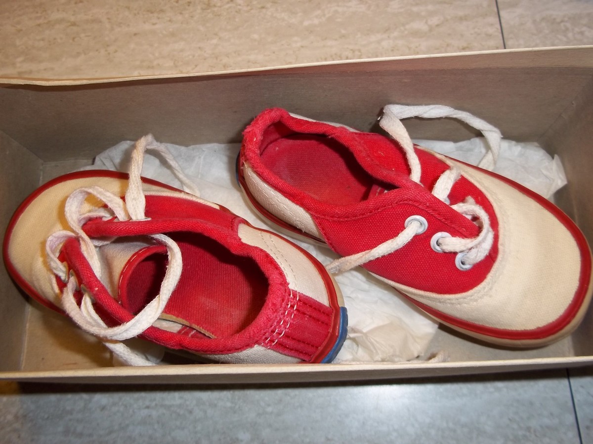 c1975 Vintage Keds Super Sport Childs Shoes Red and White USA Uniroyal size 