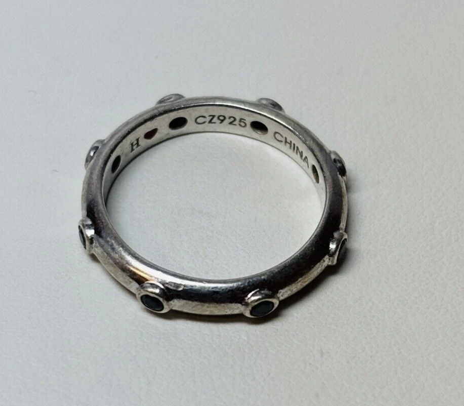 Anillo Estación Silvio Hidalgo Plata de Ley 925 Negro Circonita Circonita Talla 6 Foto 2 de 4