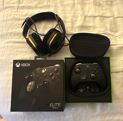 Microsoft Xbox Elite Series 2 Wireless Controller Black w/ Case & Headset