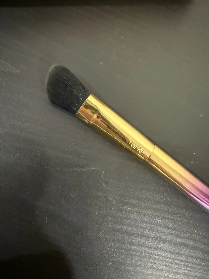 Cepillo corrector de doble extremo Tarte Rainforest Of The Sea Air Rusher Foto 4 de 4