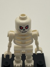 LEGO Castle 7079 Drawbridge Defense Complete Gold Knight cas415 Fantasy Era 2009