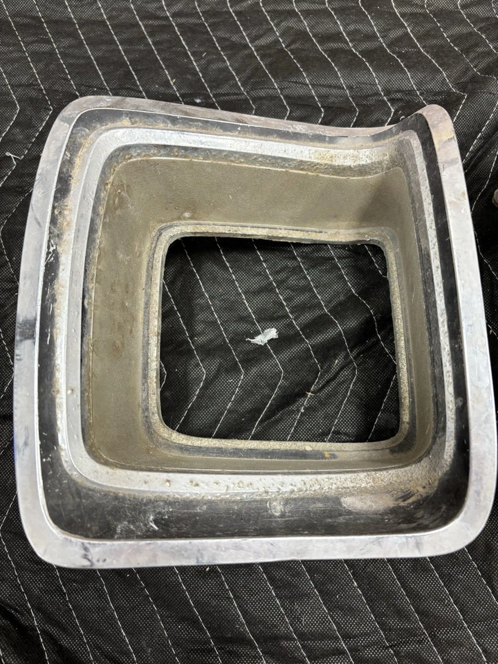 69 biseles de luz trasera Plymouth GTX 1969 - LF conductor y pasajero RT Foto 3 de 4