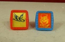 Set of 2 1950s Vari-Vue Hoody Doody Flicker Rings (b)