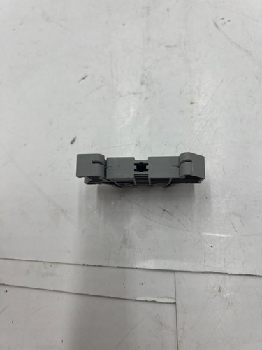 Box of 50 Genuine Eaton Snap-On End Stop Bracket XBAES35F for 35mm Rail - Picture 8 of 10