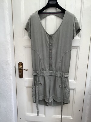 Kurzer Playsuit rot oder dead faith khaki grün UK10 neu mit Etikett