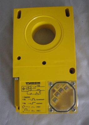 Turck BI40-R32SR-UP6X Rectangular Ring Sensor  new