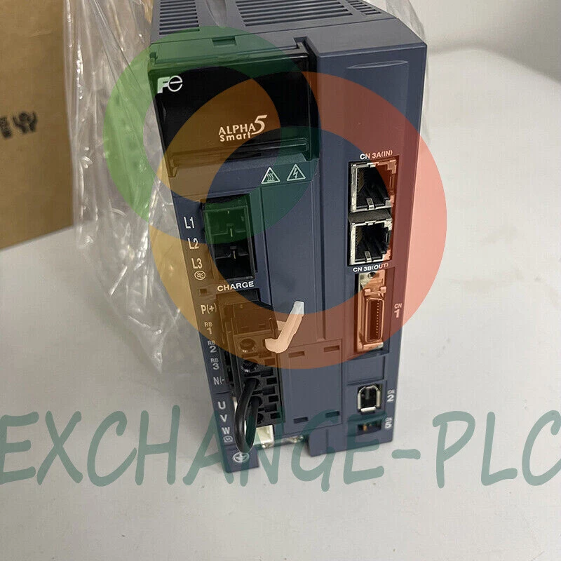 Fuji RYH201F5-VV2 Servo Drive RYH201F5VV2NEW 1PCS - Image 3 of 3