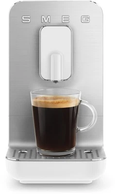 SMEG BCC11WHMEU Kaffeevollautomaten weiß 50`s Style OVP