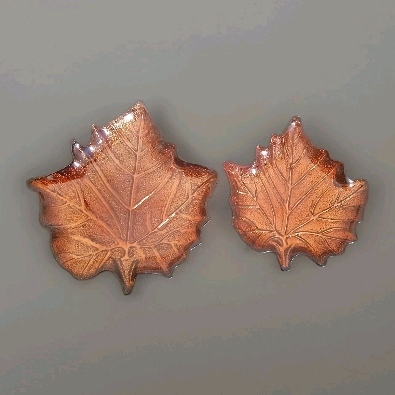 Vintage Fall Nesting Thick Glass Amber Maple Leaf Candy Trinket Dish Set Of 2
