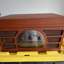Crosley CR66 Record Player Cassette Tape AM/FM Wood Finish Brown Type A 2011