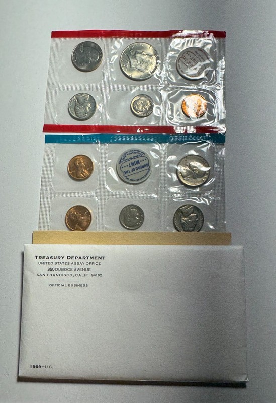 1969 PD U.S. Mint 10 Coin BU Coin Set 40% Silver Kennedy OGP  Nice!!