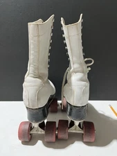 Vintage Women’s Size 6 Roller Skates White
