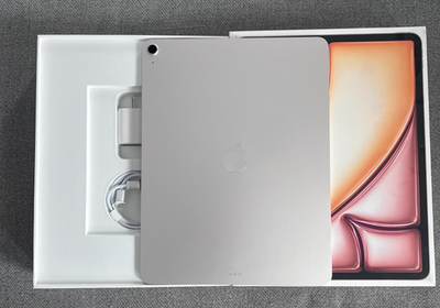 iPad Air 13インチ Wi-Fi M3 スターライト アップル iPad Air 13インチ
