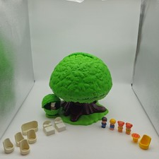 Vintage 1975 Kenner Tree Tots Family Tree House w/People And Furniture