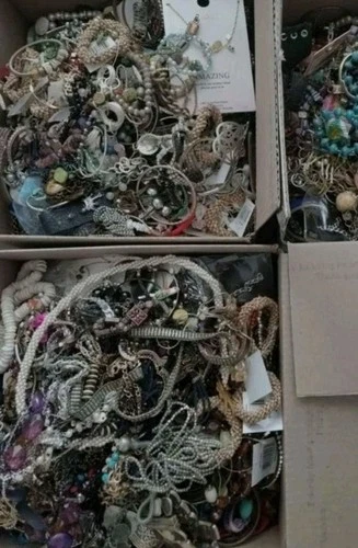 4 Pounds Jewelry Costume Vintage Mix LBS  necklaces bracelets pins rings etc lbs