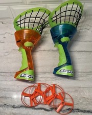 Zoom-O Disc Launcher Set Of 2 w/7 Discs Catch Game Battery Operated Toy Works 