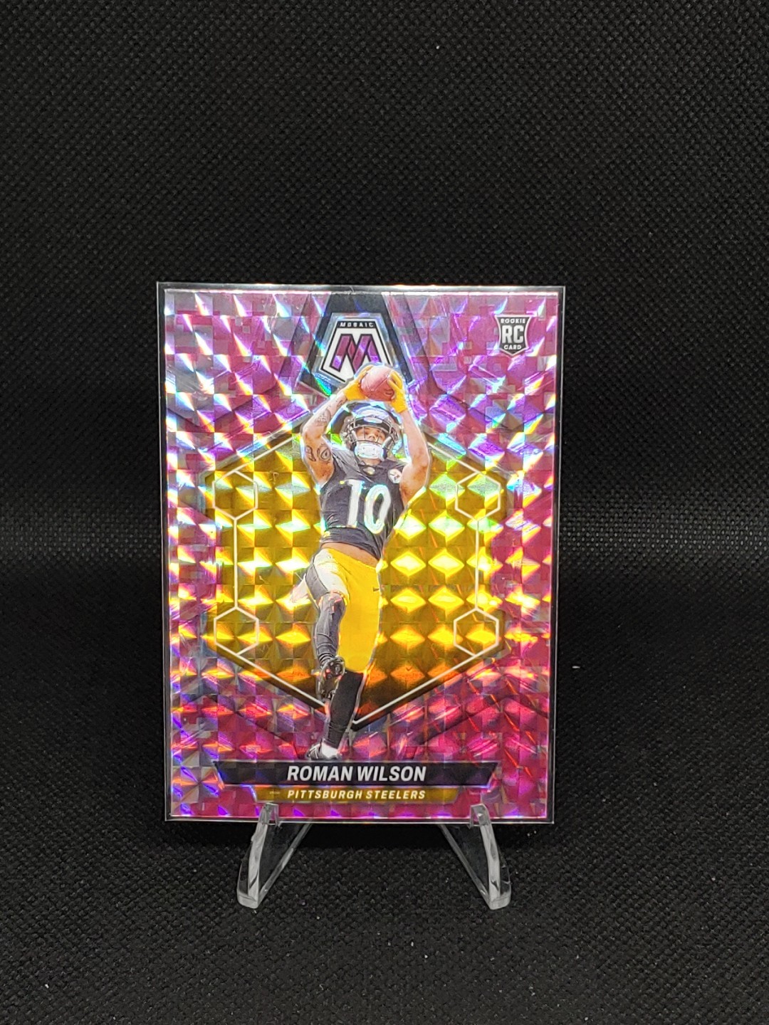 2024 Panini Mosaic - Rookies Roman Wilson #369 Camo Pink Mosaic Prizm (RC)
