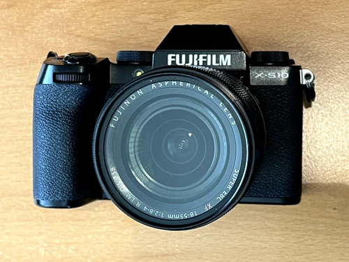[Mint] Fujifilm X-S10 - Black w/ XF 18-55mm f/2.8-4 Kit (Low Shutter + Extras)