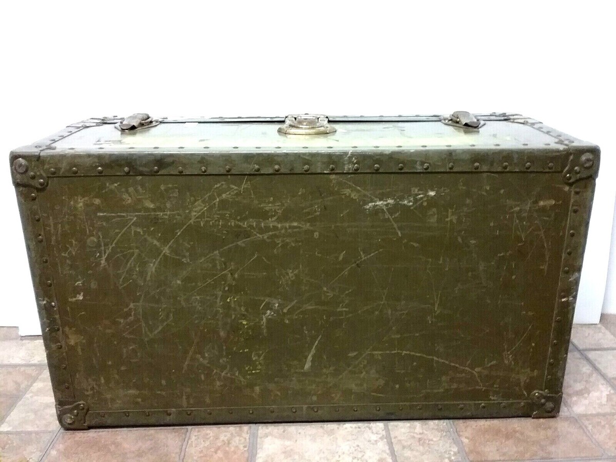 VTG. 1932 US Military Foot Locker METAL Storage Chest Trunk