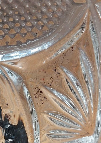 Vtg heavy pressed patterned glass w/gold trim serving/fruit bowl & 6 berry bowls - Picture 8 of 24
