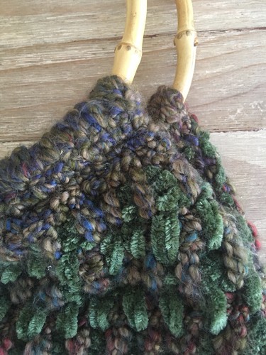 Bolso Cartera Hobo Tejido Hilo Grueso Mango Bambú Hecho a Mano Boutique De Colección - Imagen 2 de 5