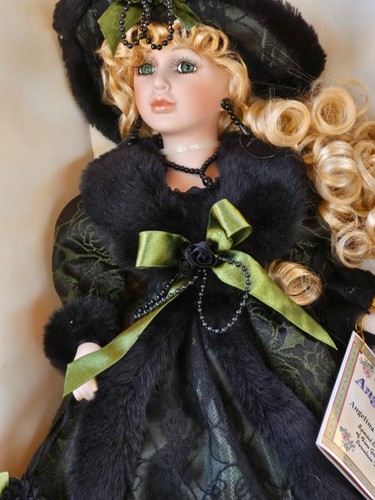Muñeca de porcelana Timeless Treasures Angelina Collection 2004 edición limitada - Imagen 7 de 10