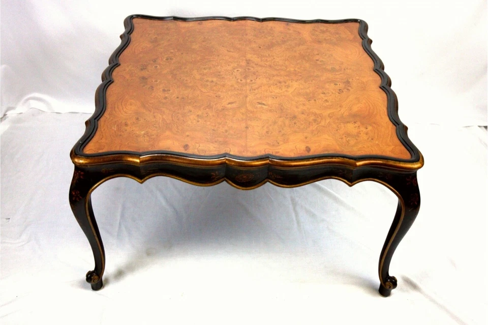 Mesa de centro vintage Hollywood Regency Square Chinoiserie Burl de nogal Foto 2 de 4