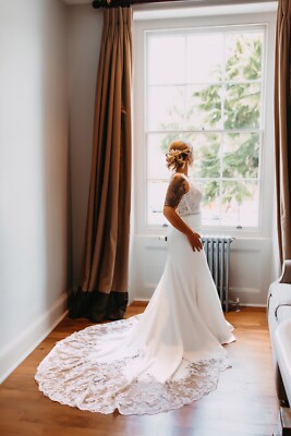 Brautkleid Gr. 12 gebraucht, zur Hochzeit Aug2022 getragen also weniger als ein Jahr alt