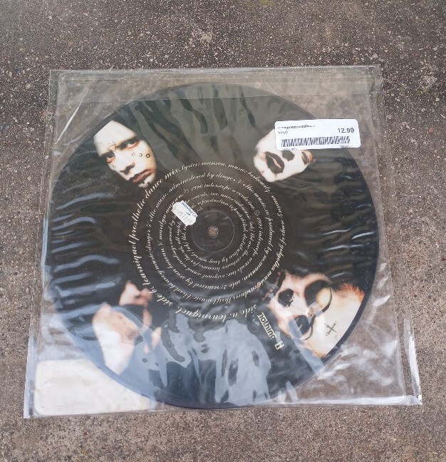 Marilyn Manson tourniquet ピクチャーレコード s-l400.jpg