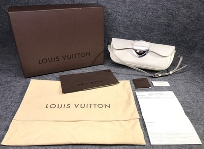 Louis Vuitton Pochette Montaigne White Ivoire Epi Leather Silver Shoulder Bag