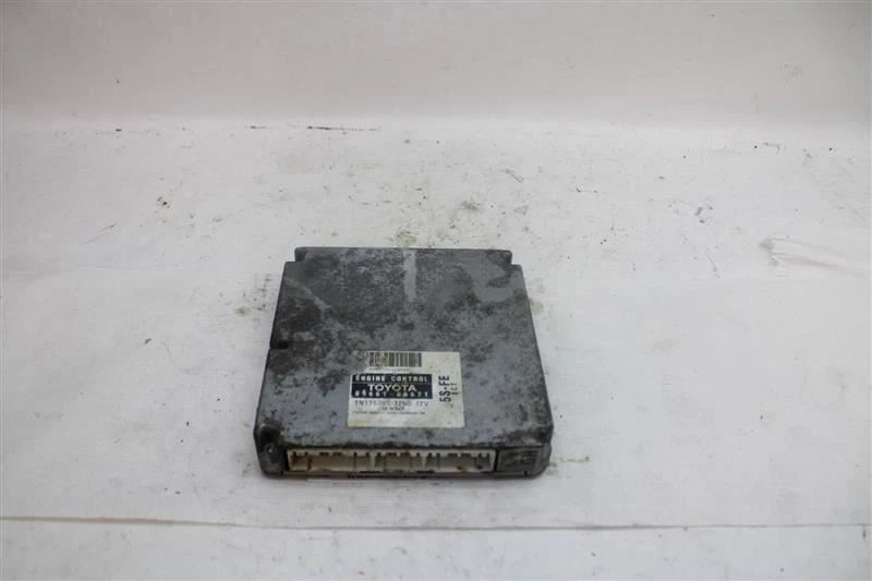 Computadora ECU ECM TOYOTA CAMRY SOLARA 1999 99 8966106671 1160896 Foto 2 de 4