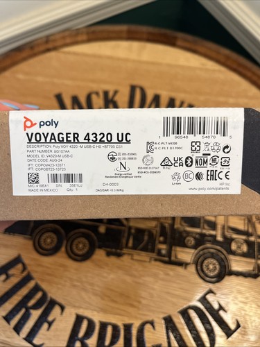 Auriculares inalámbricos Poly Voyager 4320 UC PC/Mac a través de adaptador Bluetooth USB-C - Imagen 4 de 4