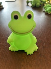 Plastic Squeezable Frog Great For Bath time And Kids Or Collectors