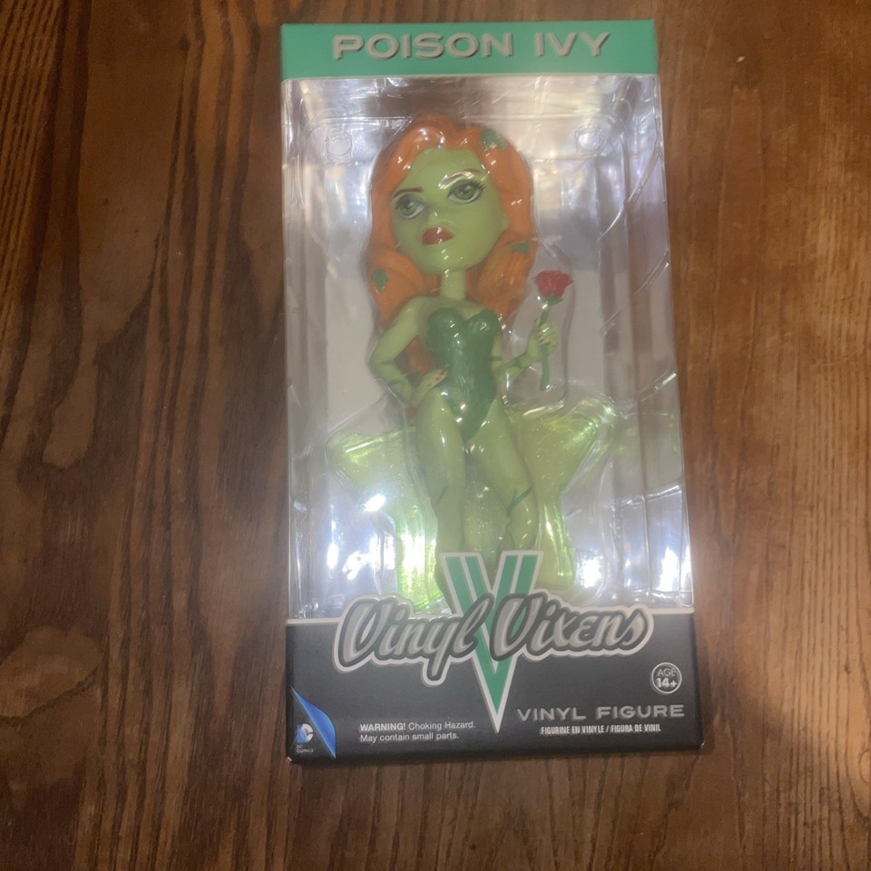 Figurina Poison Ivy In Lattina Soda - DC Comics, NYCC Exclusive 2021, Edizione Limitata Con Variante Glitter