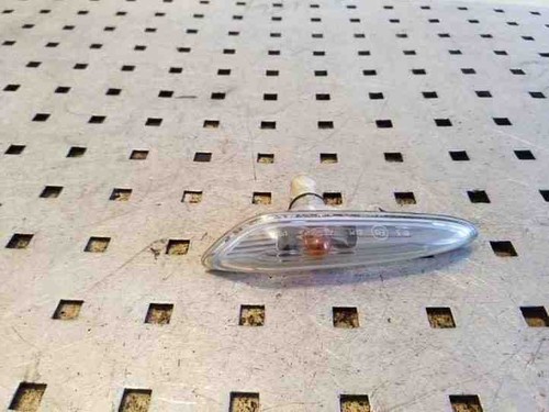 BMW X3 E83 Kotflügelblinker vorne links 2.00 Diesel 130kw 2008 26143212