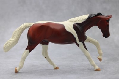Peter Stone Bay Pinto Stock Horse Pebbles Living Horse Series
