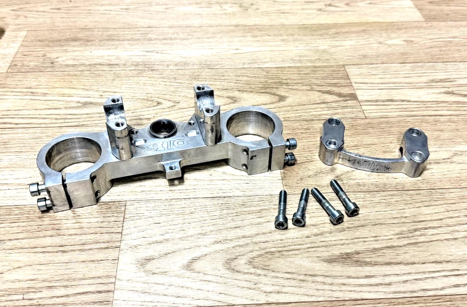 Yamaha YZ250 D1H 2002-2003 Billet aluminio puente superior abrazaderas de barra 1 1/8 Foto 2 de 4