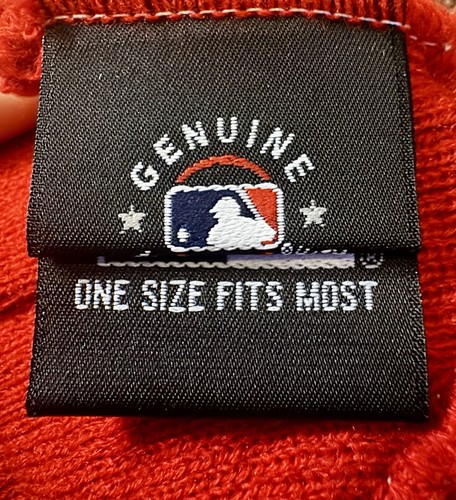MLB Philadelphia Phillies New Era Winter Knit Cuffed Pom Beanie Hat NWT - Picture 6 of 6