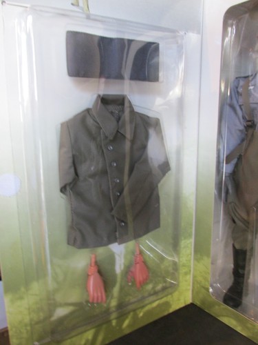 Dragon 1/6TH scale WW 11 BELORUSSIA 1942 HEER FLAMMENWERFER " WILLI " - Picture 2 of 3