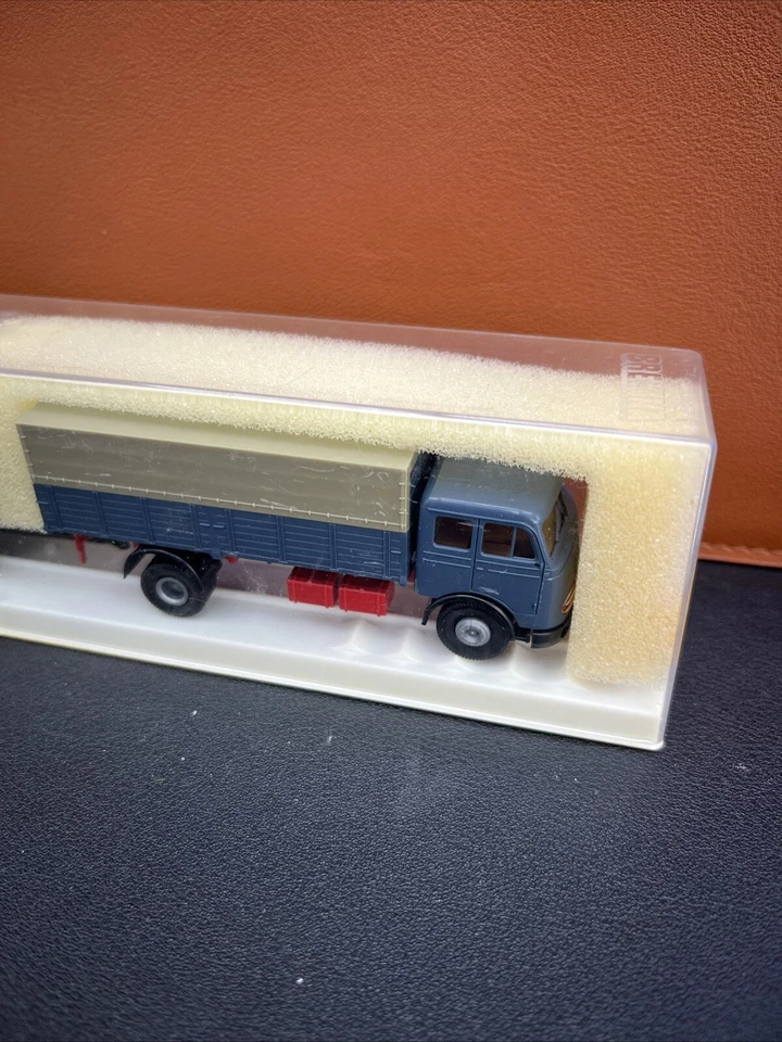 Camión Mercedes Brekina LP 334 F Foto 2 de 4