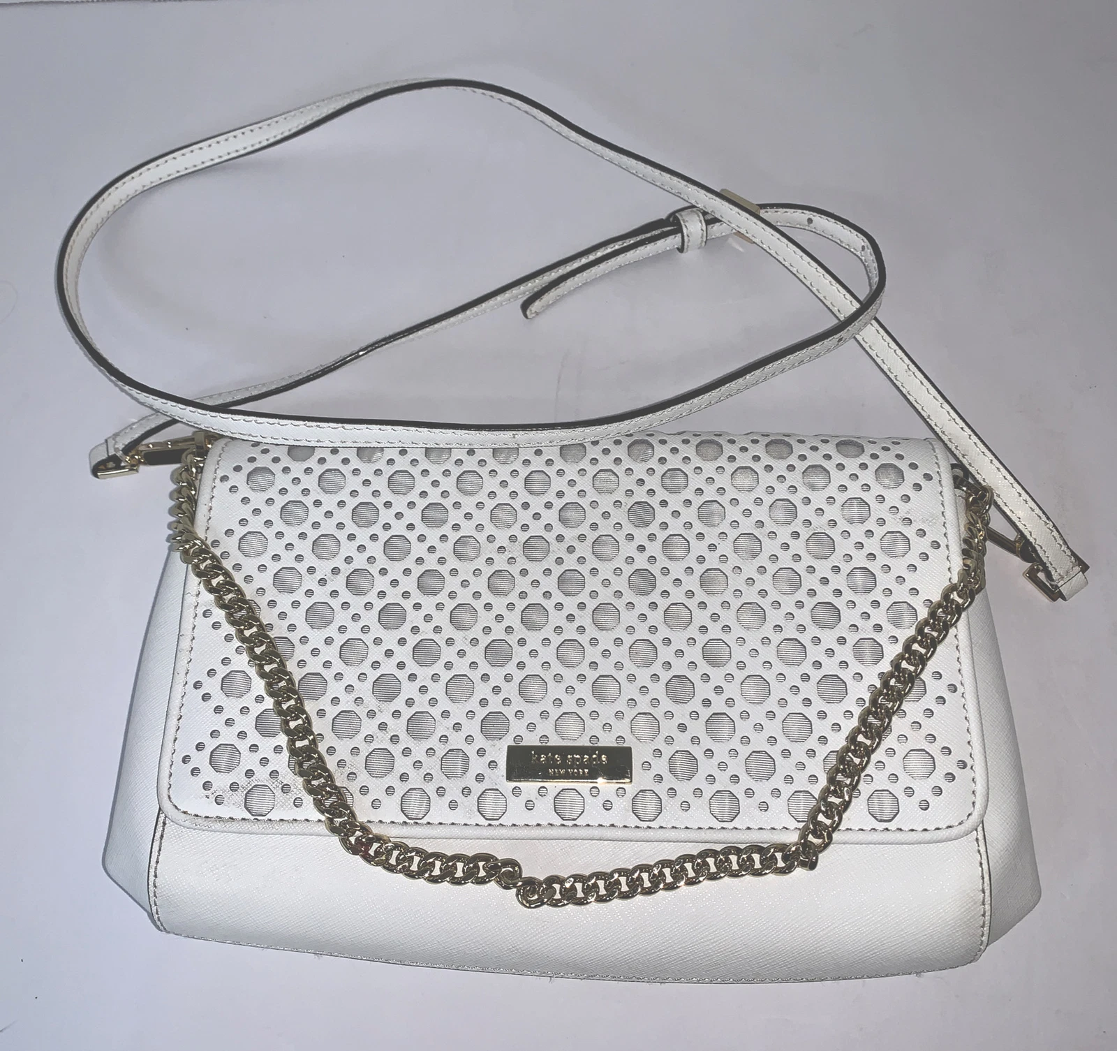 Autentica borsa a tracolla Kate Spade da donna in pelle bianca taglio laser con certificato di autenticità