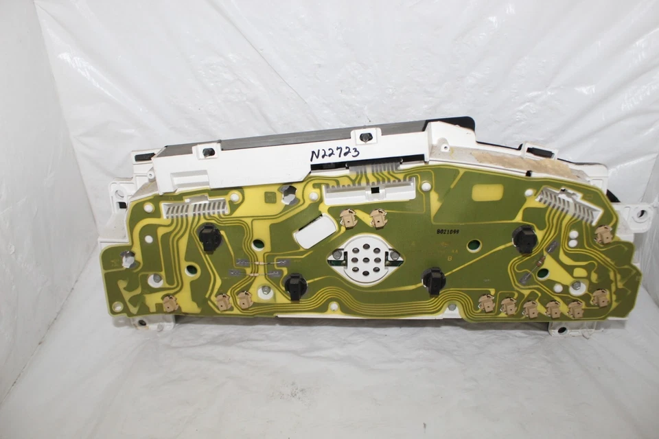 Cuadro de instrumentos velocímetro 99 medidores Ford E250/E350/E450SD 216.240 millas Foto 2 de 4