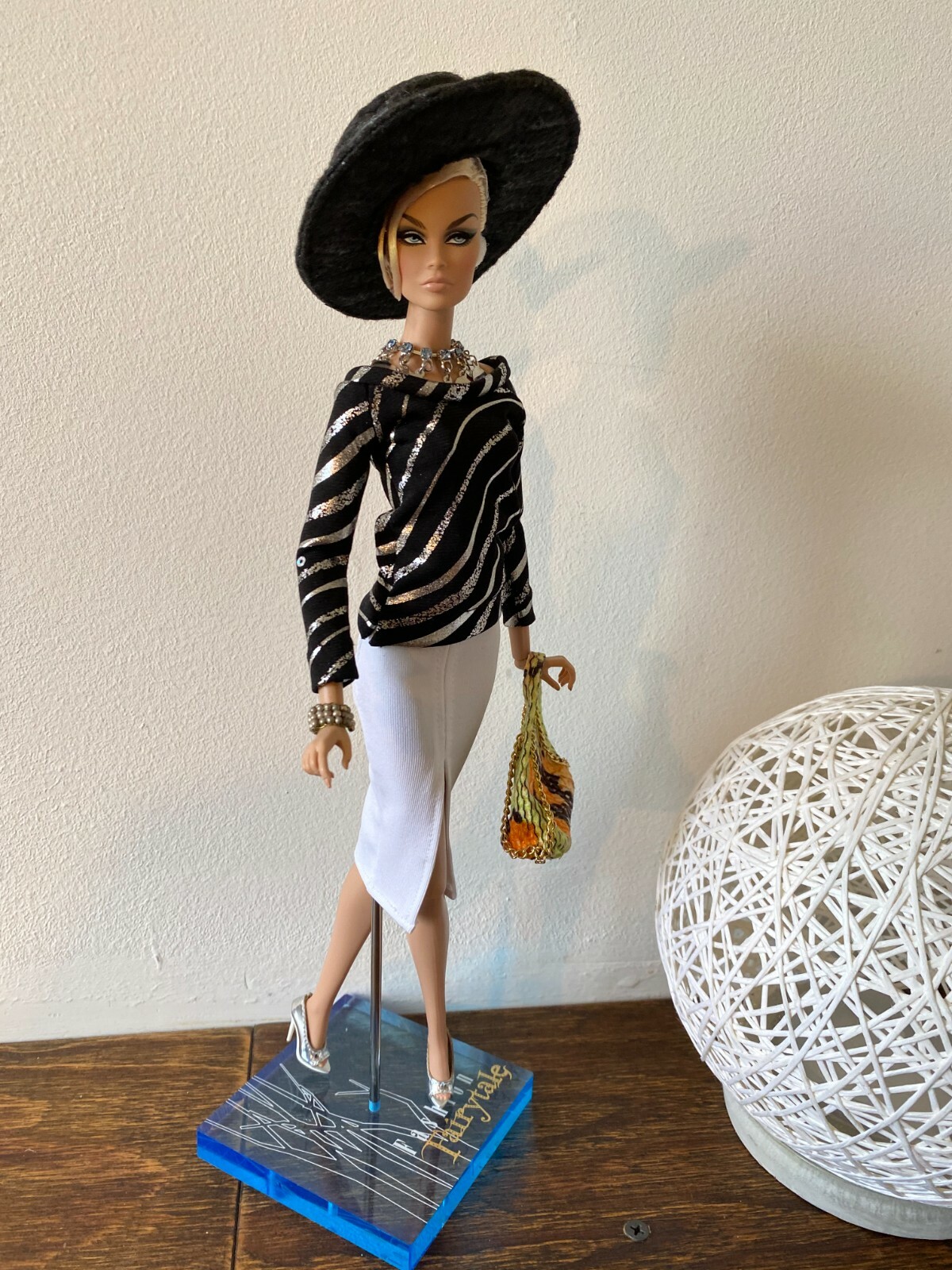 Ensemble couture OOAK rose et soie pour poupée mannequin Fashion Royalty