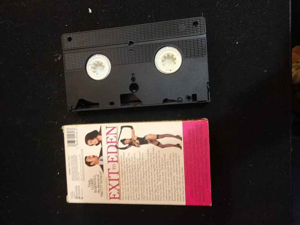 Exit to Eden (VHS, 1994) — 第 3/3 张图片