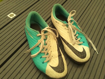 NIKE HYPERVENOM X PHELON III FUSSBALLTRAINER, UK GRÖSSE 5, IN GUTEM ZUSTAND