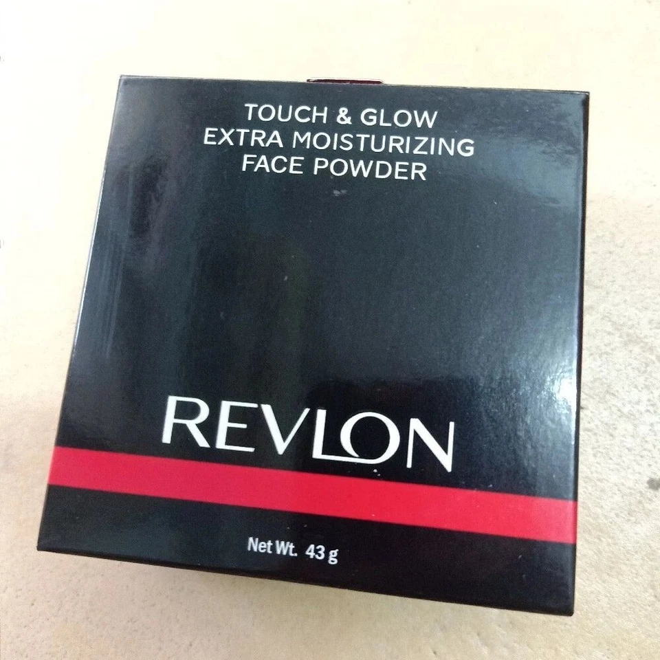 Revlon Face Powder Loose Powder Lightweight Powder Touch & Glow Extra Moisturizi - Image 4 of 4