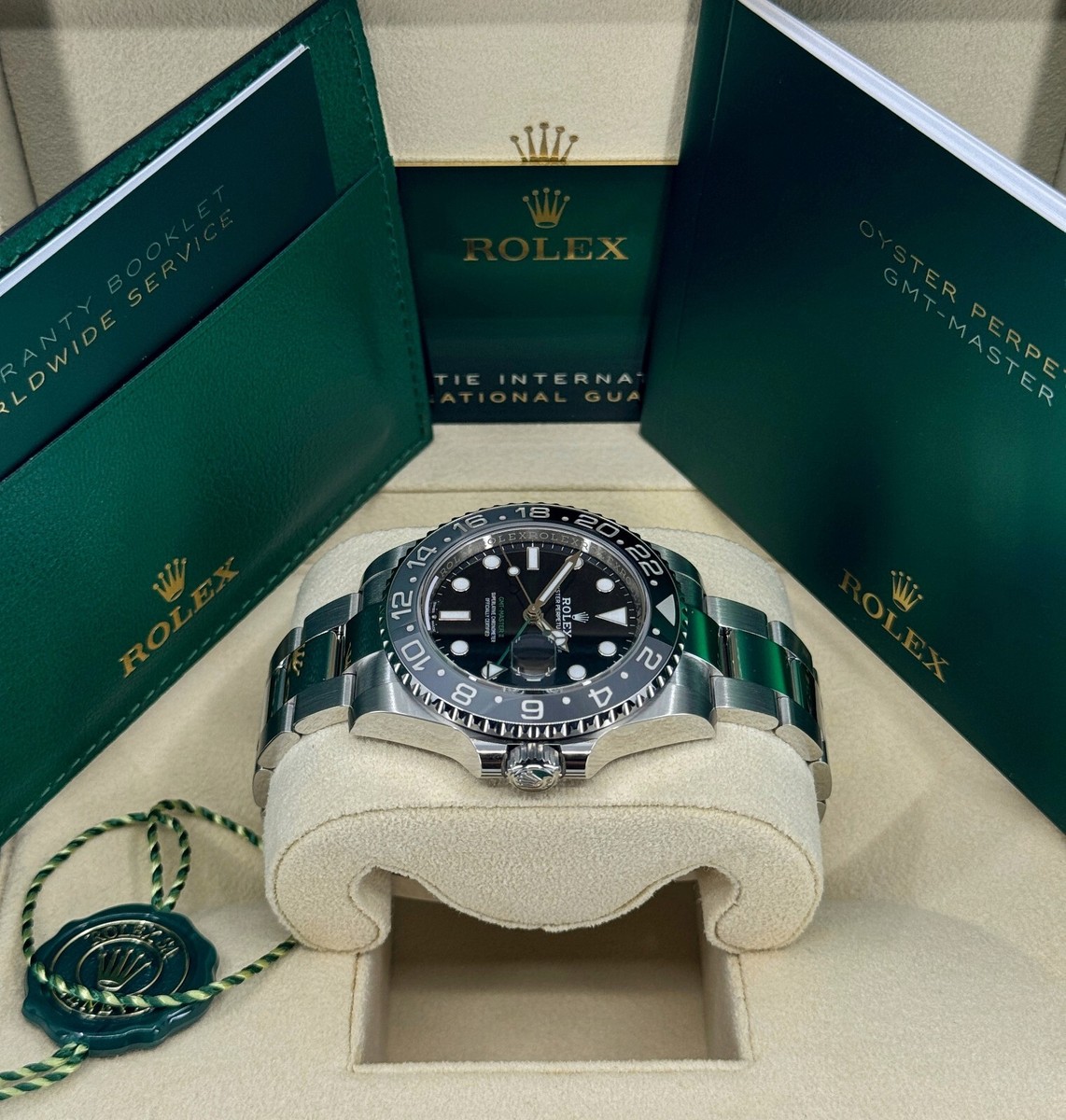 Unworn Rolex GMT-Master II, 40mm, Bruce Wayne, Oyster