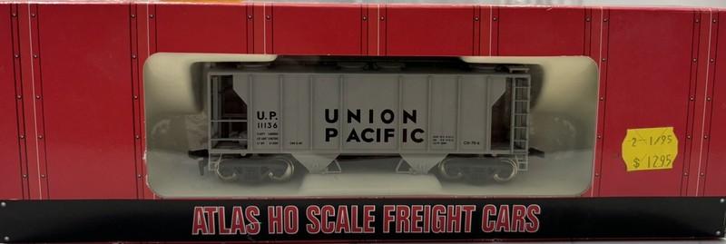 3 Atlas HO Scale PS-2, 2 Bay Covered Hopper Southern Pacific, Rio Grande, UP