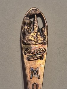 Lewis And Clark Caverns Montana Vintage Souvenir  Spoon Collectible