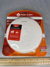 First Alert Smoke Alarm DC Slim SM200 Battery Operated Smoke Detector **SEALED**